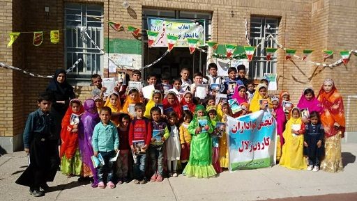 19-    جشن ۲2 بهمن با کاشت نهال در شهر گتوند همراه شد